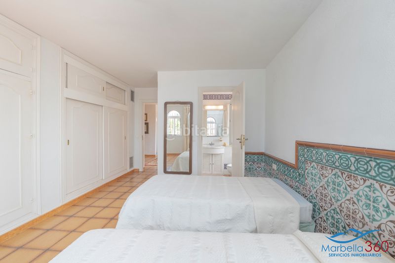 Foto 4aafbf3c-63e0-495a-8ed6-9b2d2f9136a9. Chalet dans calle la morera 19 dans Valdeolletas - Las Cancelas - Xarblanca Marbella