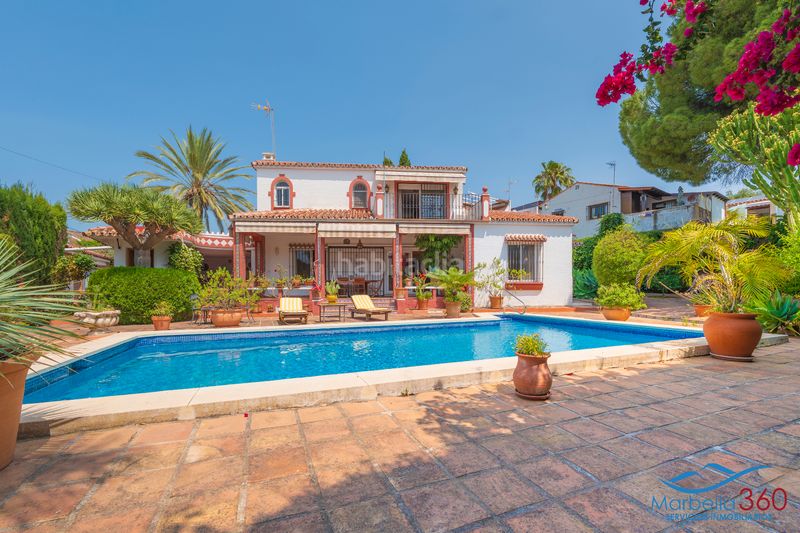 Foto 5c17c30e-ad73-4293-8fd1-4f2724ddd752. Chalet dans calle la morera 19 dans Valdeolletas - Las Cancelas - Xarblanca Marbella