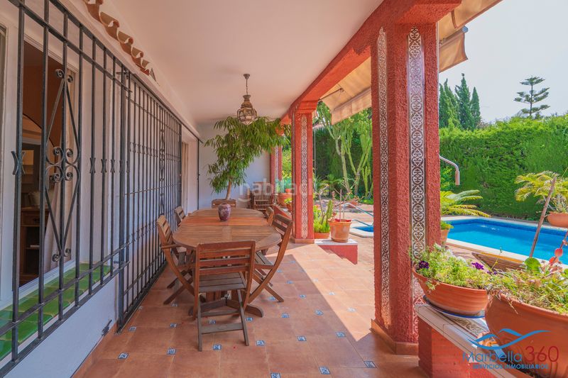 Foto 5c5931b4-d34e-4d3f-9ac4-a269490c4bcd. Chalet dans calle la morera 19 dans Valdeolletas - Las Cancelas - Xarblanca Marbella