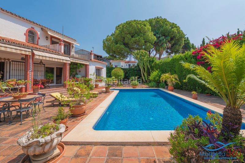 Foto de240088-3e66-44e1-ac2d-bd0e469e2af6. Chalet dans calle la morera 19 dans Valdeolletas - Las Cancelas - Xarblanca Marbella