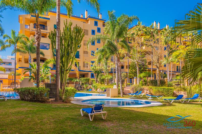 Foto e9a34d9b-3bcb-40ce-9977-dd1594965816. Piso en avenida de barcelona 6t en Nueva Alcántara Marbella