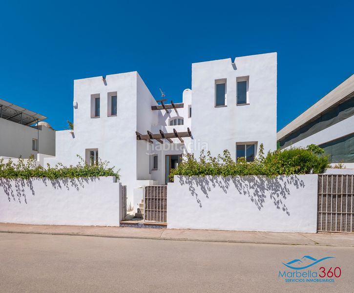 Foto e66955d0-75b7-457f-a8e5-5c1303931cd9. Xalet amb xemeneia aparcament piscina a Rodeo Alto - Guadaiza - La Campana Marbella