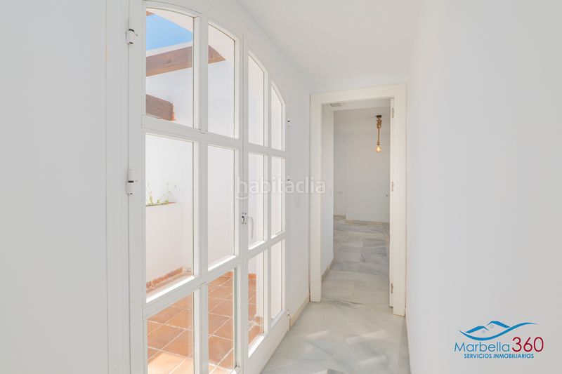 Foto ef844b1b-6fb1-4778-bb7d-4f126aeccce9. Xalet amb xemeneia aparcament piscina a Rodeo Alto - Guadaiza - La Campana Marbella