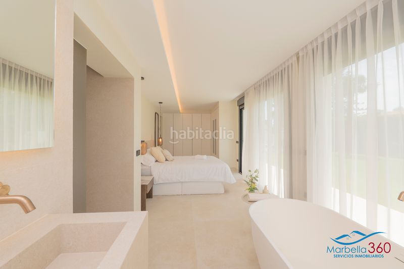 Foto 5c97d425-d672-4c73-b567-fd2b05e723fb. Xalet amb calefacció aparcament piscina a Atalaya - Isdabe Estepona