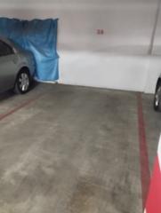 Rent Car parking in Calle platero 5. Plaza de garaje amplia en edificio de la comunidad