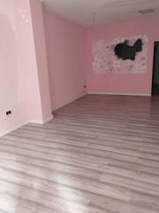 Local Comercial en Pintor Ismael de la Serna 8