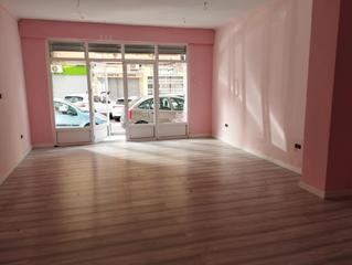 Local Comercial en Pintor Ismael de la Serna 8