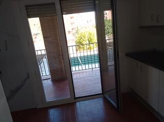 Location Appartement à Avenida de américa 55. Piso sin muebles.  3 dormitorios. baño y aseo
