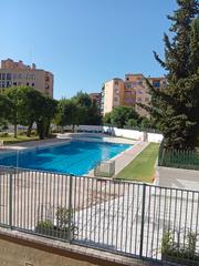 Location Appartement à Calle primavera 22. Piso 4 dormitorios, salón,dos baños, cocina amueblada con electr