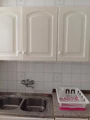 Location Appartement à Calle sócrates 10. Piso antiguo y sin reformar con muebles antiguos de tres dormito