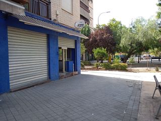 Rent Business premise en Plaza inmaculada ni�a 5. Caf� bar con terraza en la mejor zona de camino bajo de hu�tor