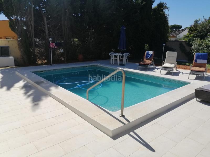 Foto 1176c9d7-275b-4215-b1e5-9eef91b58783. Chalet mit parking pool in Las Lagunas - Campano Chiclana de la Frontera