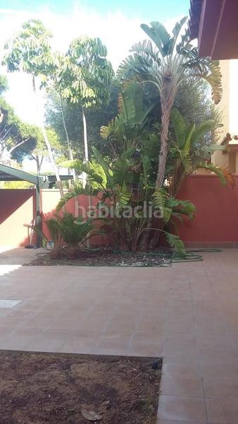 Foto 7498d116-debe-4f5b-8726-5175ccf3697e. Xalet amb calefacció aparcament piscina a La Barrosa Chiclana de la Frontera