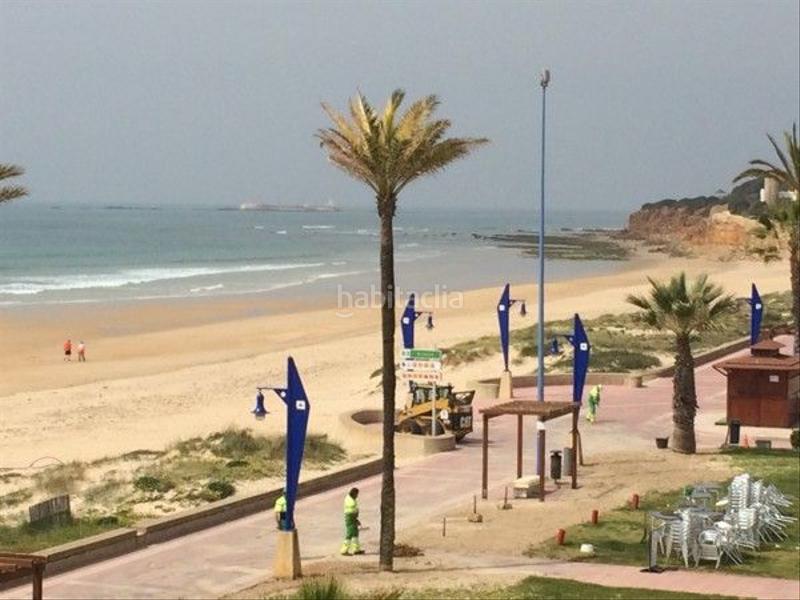 Foto 838bab01-b49e-4228-8f98-23e6d4028b84. Xalet amb calefacció aparcament piscina a La Barrosa Chiclana de la Frontera