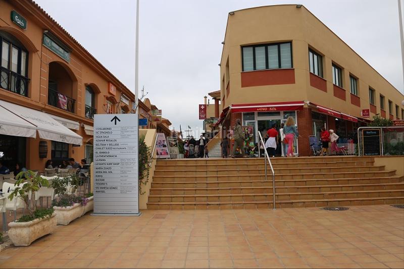 Foto 0bd797a7-8105-4aa2-b9d3-3765b14b44f1. Apartment in calle vespasiano 65 in Novo Sancti Petri Chiclana de la Frontera