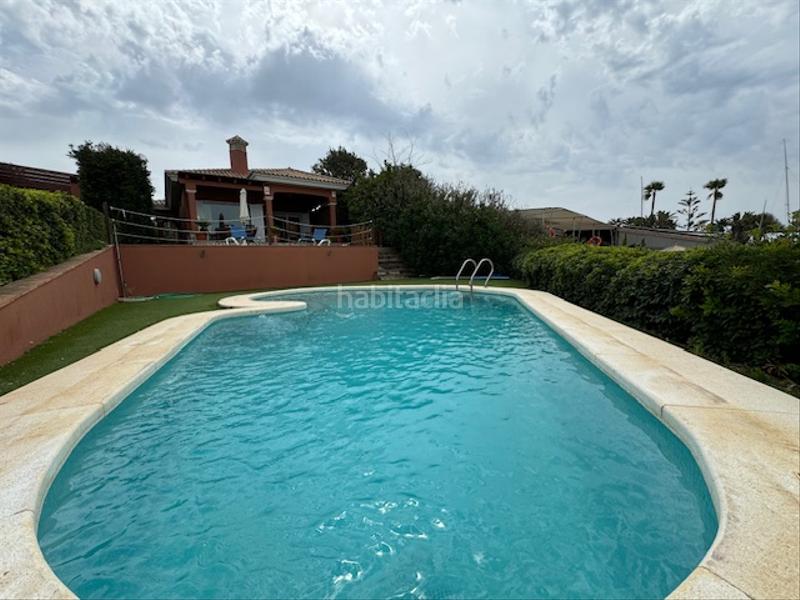 Foto f8ecc073-a6bb-41a0-ad7c-d716a701f3e9. Xalet a avenida helvetia 8 a Roche Conil de la Frontera