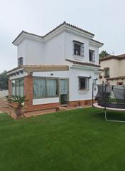 Chalet en Calle helios 8. Espectacular chalet independiente a 6 minutos en coche de la pla