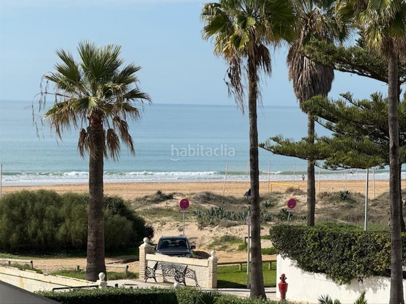 Foto 7f9b2724-bac1-4192-b6f4-2b2533f2075e. Casa bifamiliare in calle la dorada 24 in La Barrosa Chiclana de la Frontera