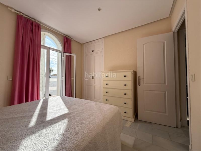 Foto ae902f3c-7ed5-4b6a-9148-6140cd9dcf77. Casa bifamiliare in calle la dorada 24 in La Barrosa Chiclana de la Frontera