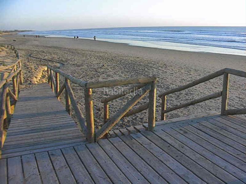 Foto ef6ea5a5-b92a-4f21-a330-dc3c400c9d9b. Casa bifamiliare in calle la dorada 24 in La Barrosa Chiclana de la Frontera