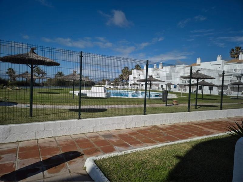 Foto 26351f06-88d6-4330-8780-69a686c3692b. Apartament a calle el bogavante 2 a La Barrosa Chiclana de la Frontera
