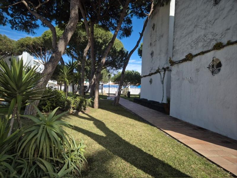 Foto 4fc4f93f-9b62-42f6-b036-d602bed0d174. Apartamento en calle el bogavante 2 en La Barrosa Chiclana de la Frontera