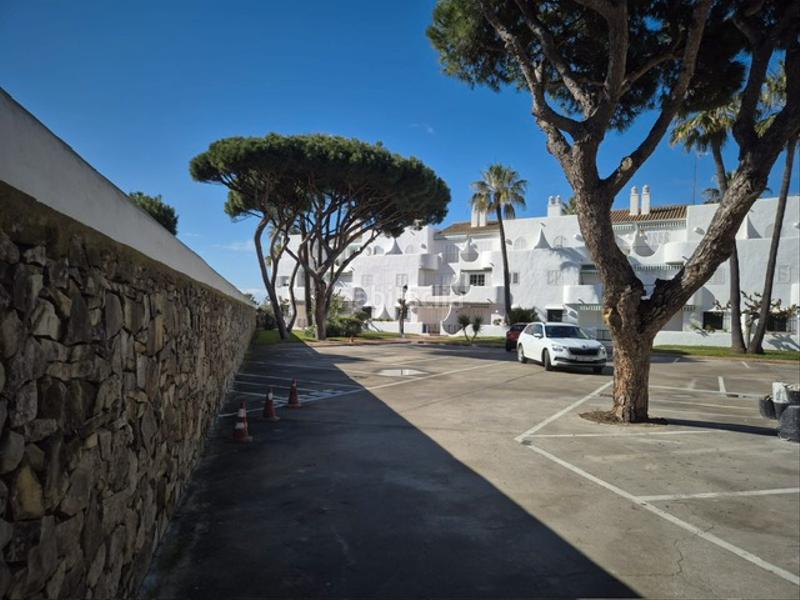 Foto af5e2240-ac93-476a-bd46-5a2ea900b3ce. Apartamento en calle el bogavante 2 en La Barrosa Chiclana de la Frontera