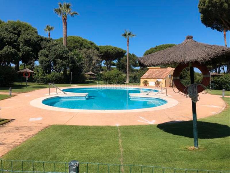 Foto cc92a10f-0650-46cc-9aef-532b6762bbd2. Casa adosada en avenida octavio augusto 24 en Novo Sancti Petri Chiclana de la Frontera