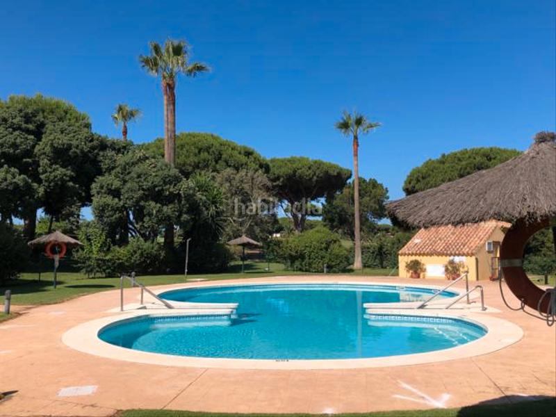 Foto d35f9e0f-0161-4824-b295-31e96c9d1a0a. Casa adosada en avenida octavio augusto 24 en Novo Sancti Petri Chiclana de la Frontera