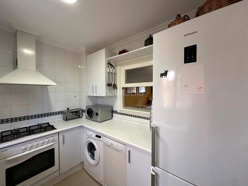 Foto bbfcc9ff-fe12-43cf-bb39-e0fa80bc55df. Casa adossada a avenida octavio augusto 24 a Novo Sancti Petri Chiclana de la Frontera