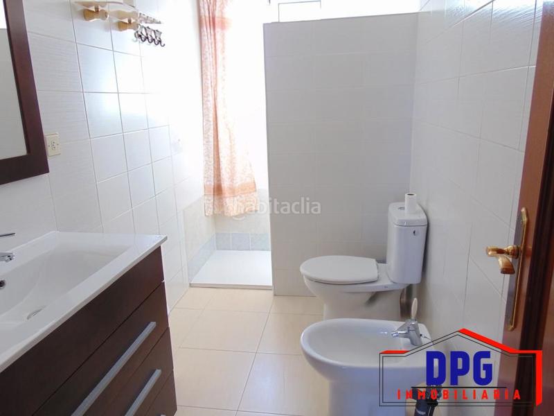 Foto cbfcd995-b2b0-4fc7-b57f-41c1ebb15010. Casa a nueva 74 a playa de Garrucha Garrucha