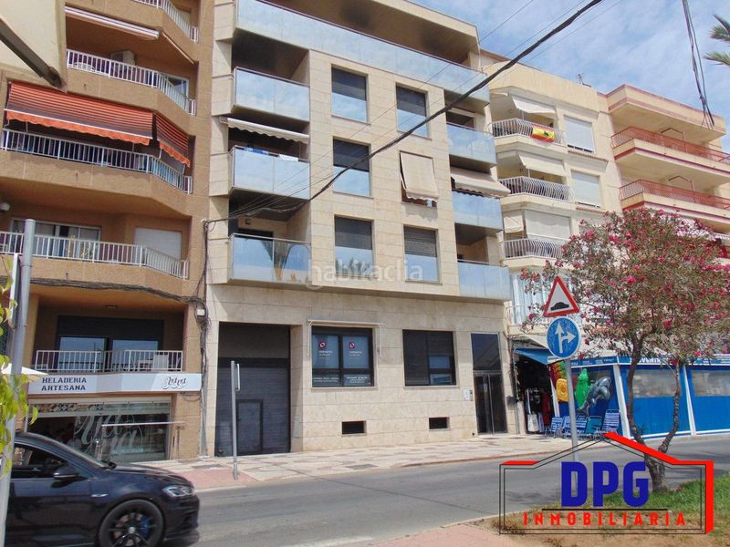 Foto 1a50fd07-75e3-4708-a018-4a3e8360b916. Pis a malecon 94 a puerto de Garrucha Garrucha