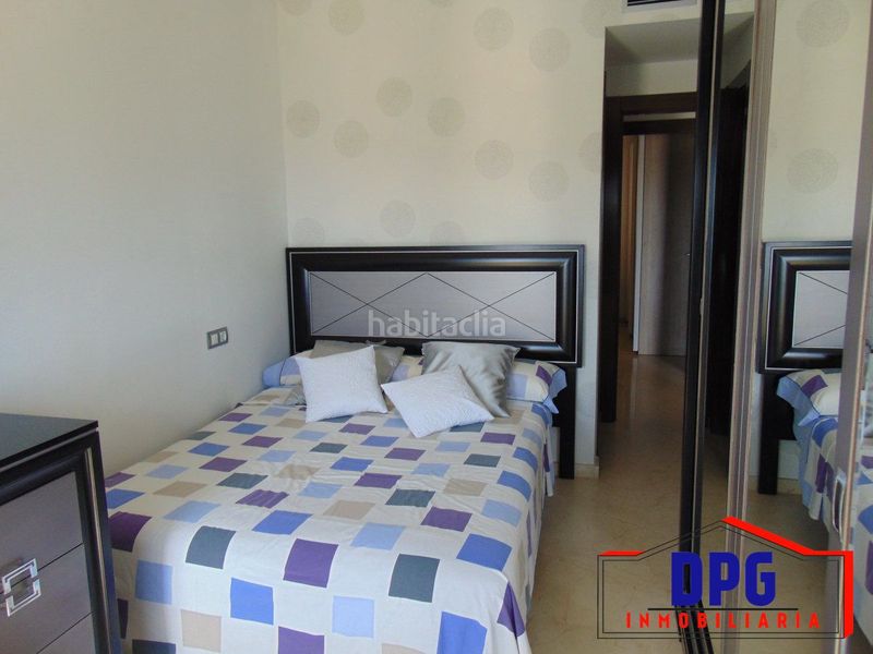Foto dd3bfab8-7242-44a0-b6dd-36bf913d588c. Pis a malecon 94 a puerto de Garrucha Garrucha