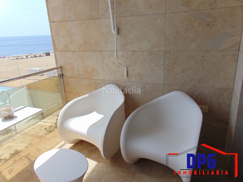 Foto fe58d290-4c8e-47d3-b04c-3b9155513f96. Pis a malecon 94 a puerto de Garrucha Garrucha