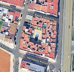 Aparcament cotxe en Calle reyes cat�licos 28. Plaza de garaje