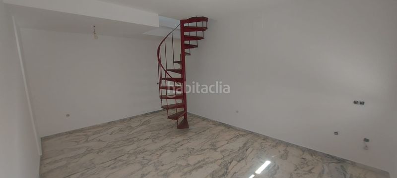 Foto 5b673d5e-8623-40e9-af4d-eabc30d7d92d. Tríplex piso de 3 dormitorios en Lepe