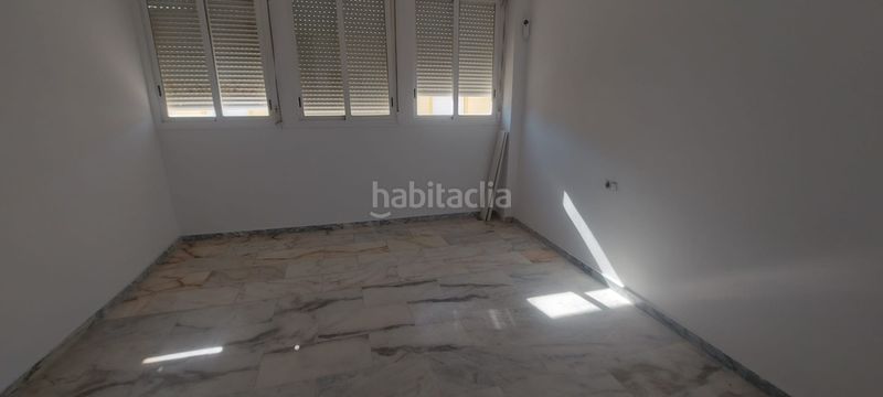 Foto 903e0b61-f03c-44d2-b71e-b615b798d443. Tríplex piso de 3 dormitorios en Lepe
