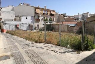 Terreny residencial en San Bartolom - Milln de Priego. Suelo urbano residencial en el casco antiguo de jan, tipologa
