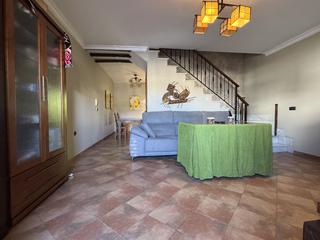 Duplex en Estacin de Autobuses. Dplex de 100m tiles, con terraza, patio, cocina office y dormi