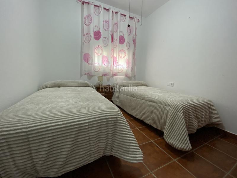 Foto 19f2c155-1440-461e-b1b5-2a4b185e2ef5. Piso  acogedor con piscina y garaje en urbanización tranquilale presentamos esta excelente vivienda situada en la primera planta de en Chipiona