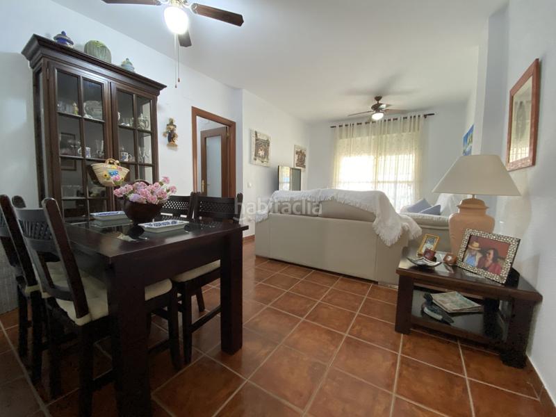 Foto 23e74101-8642-49ff-8d4f-dfeabcf02fdf. Piso  acogedor con piscina y garaje en urbanización tranquilale presentamos esta excelente vivienda situada en la primera planta de en Chipiona
