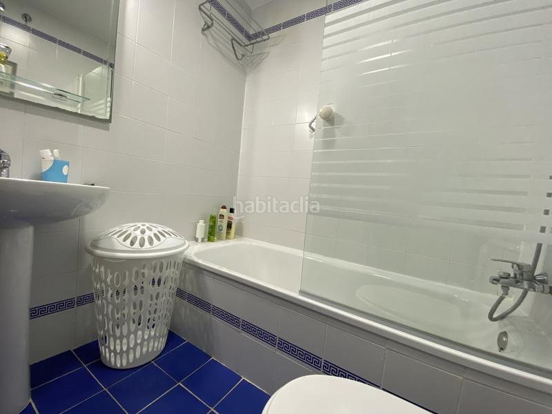 Foto 920422b7-95b1-449a-9382-80725981d254. Piso  acogedor con piscina y garaje en urbanización tranquilale presentamos esta excelente vivienda situada en la primera planta de en Chipiona