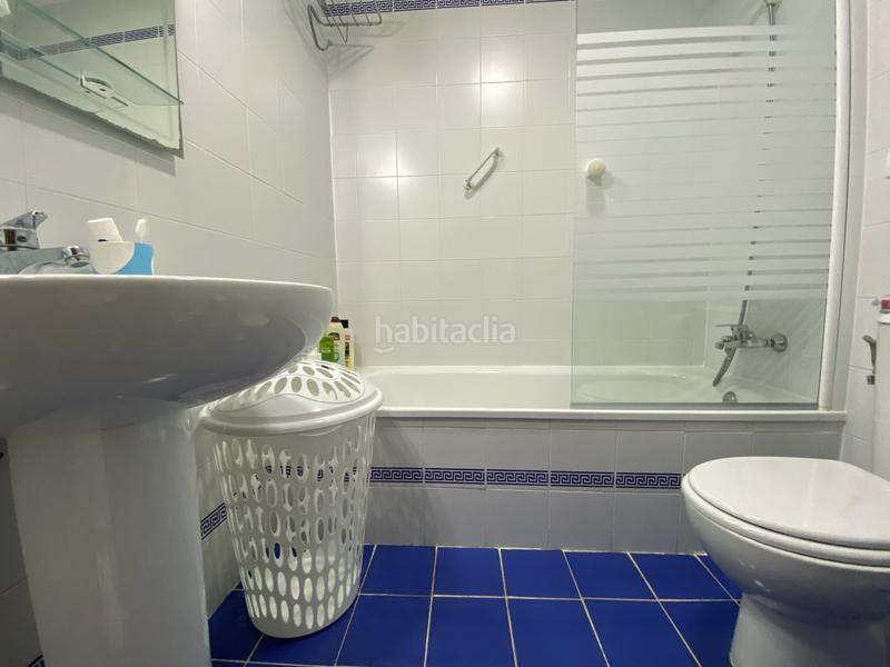 Foto efdc4de9-0774-4ee1-8c05-7af17d6136d1. Piso  acogedor con piscina y garaje en urbanización tranquilale presentamos esta excelente vivienda situada en la primera planta de en Chipiona