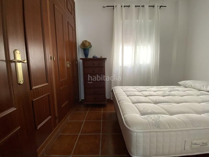Foto f772d364-6ab2-428e-83e1-9599a32e1776. Piso  acogedor con piscina y garaje en urbanización tranquilale presentamos esta excelente vivienda situada en la primera planta de en Chipiona