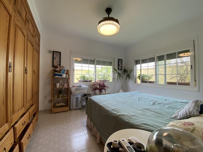 Foto 7572338c-dd27-4b19-ba0f-b4edefd2fd00. Masía magnífica casa de campo con parcela de 900 m!te presentamos esta maravillosa propiedad, ideal para quienes buscan paz, tranquilida en Chipiona