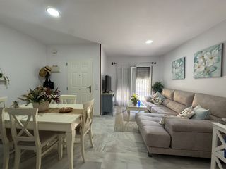 Duplex in Playa Cruz del Mar. Magnífico dúplex totalmente reformado en el centro de chipiona c