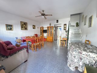 Zweist�ckige Wohnung en Puerto Deportivo. Magn�fico d�plex situado en una ubicaci�n privilegiada, en el pu