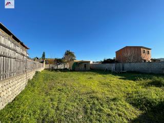 Casa a Cuatro Pinos - El Carmen. Parcela con casa pequeña en zona san antonio