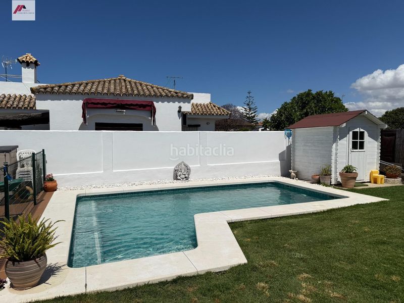 Foto 16118722-db31-4d3f-9ebc-9168c9cefa86. Casa amb aparcament piscina a Cuatro Pinos - El Carmen Puerto de Santa María (El)