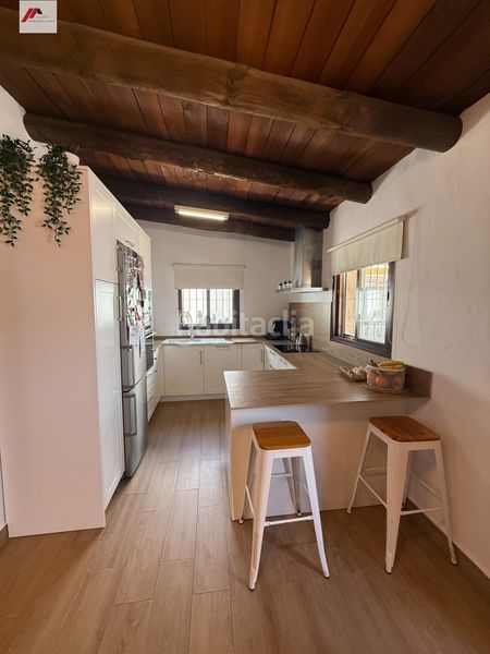 Foto 6d5f22fa-e725-4603-b658-9ed2168f5e8f. Casa amb aparcament piscina a Cuatro Pinos - El Carmen Puerto de Santa María (El)